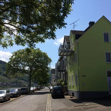 Haus Margarete Apartment Zell an der Mosel Exterior photo